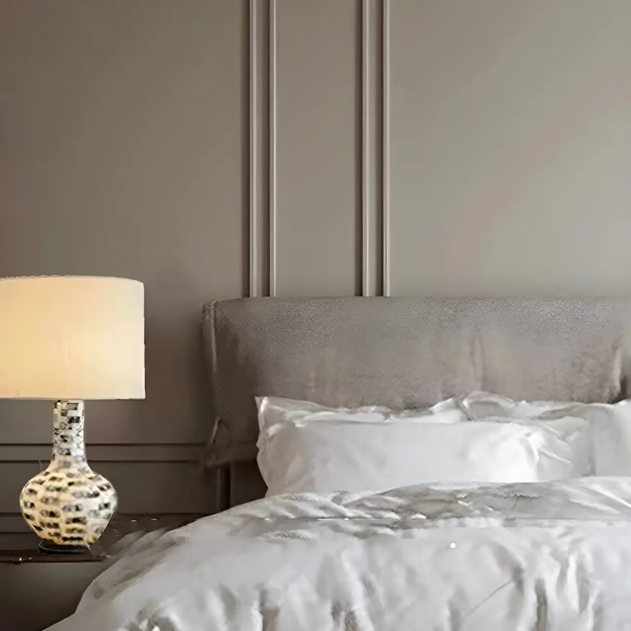 Scandinavian Shell Mosaic Table Lamp in White for Home