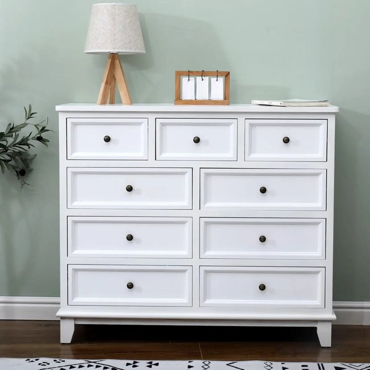 Elegant Wooden 7-Drawer White Dresser with Metal Handle