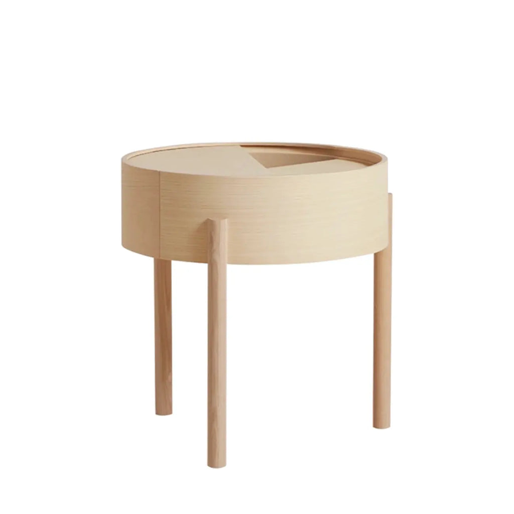 Scandinavian Indoor Round Coffee Table with Tray Top