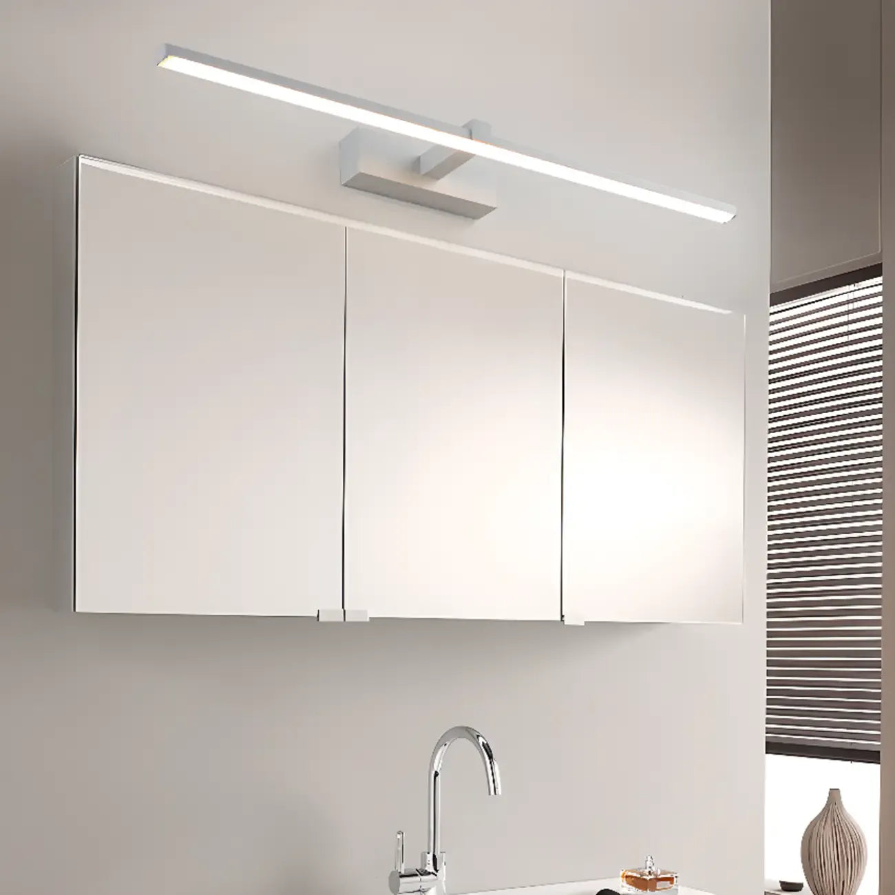 Contemporary Bathroom Wall-Mounted Vanity Lights with Shade