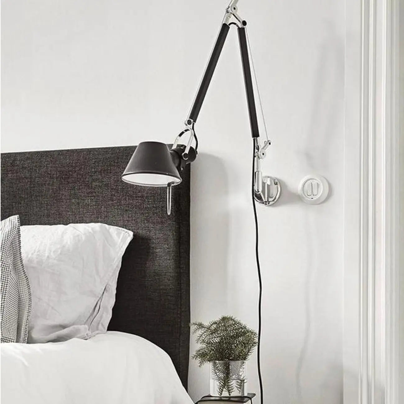 28.5 Modern Black Swing Arm Wall Light for Interior Spaces