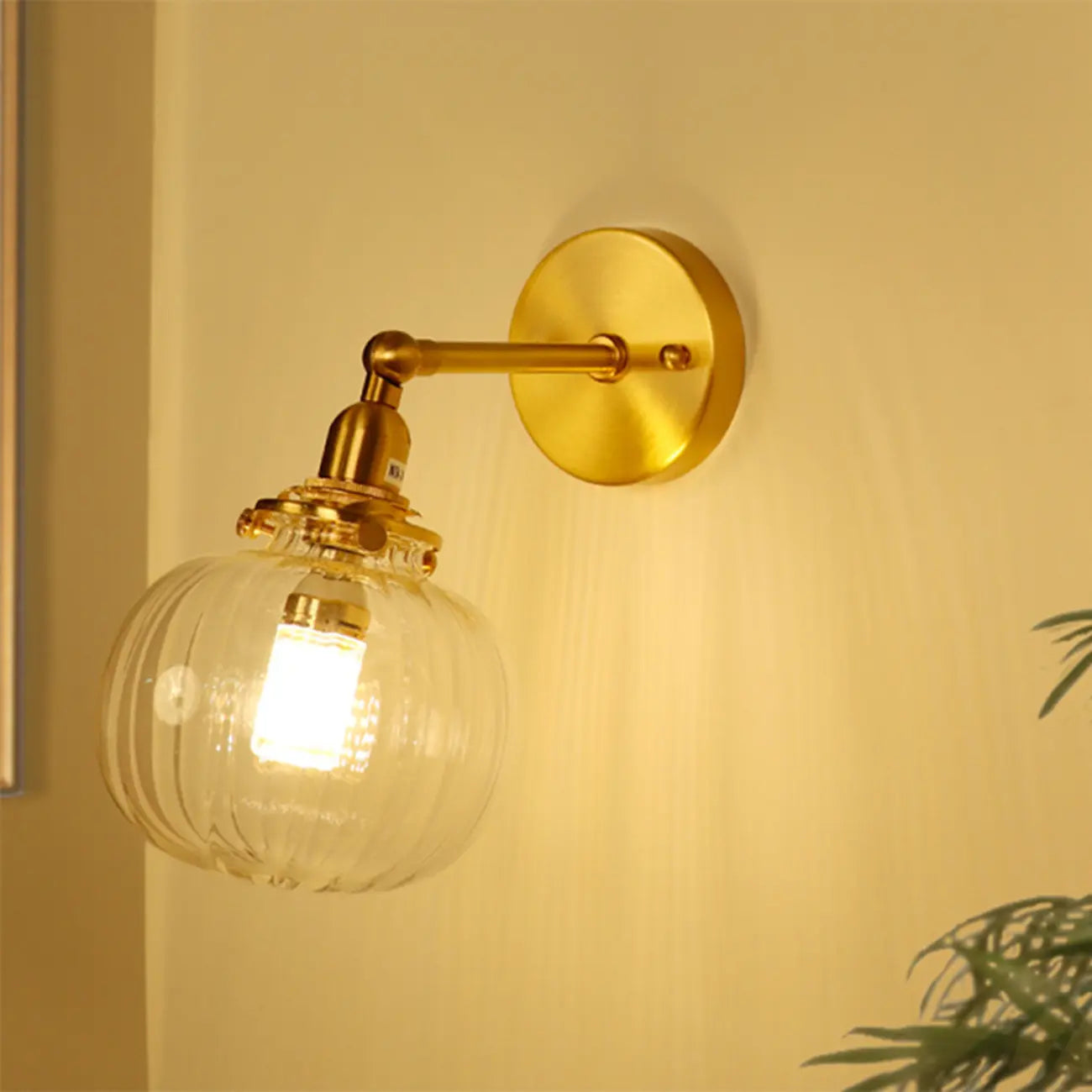 Transparent Globe Brass LED Wall Sconce for Hallway Lighting