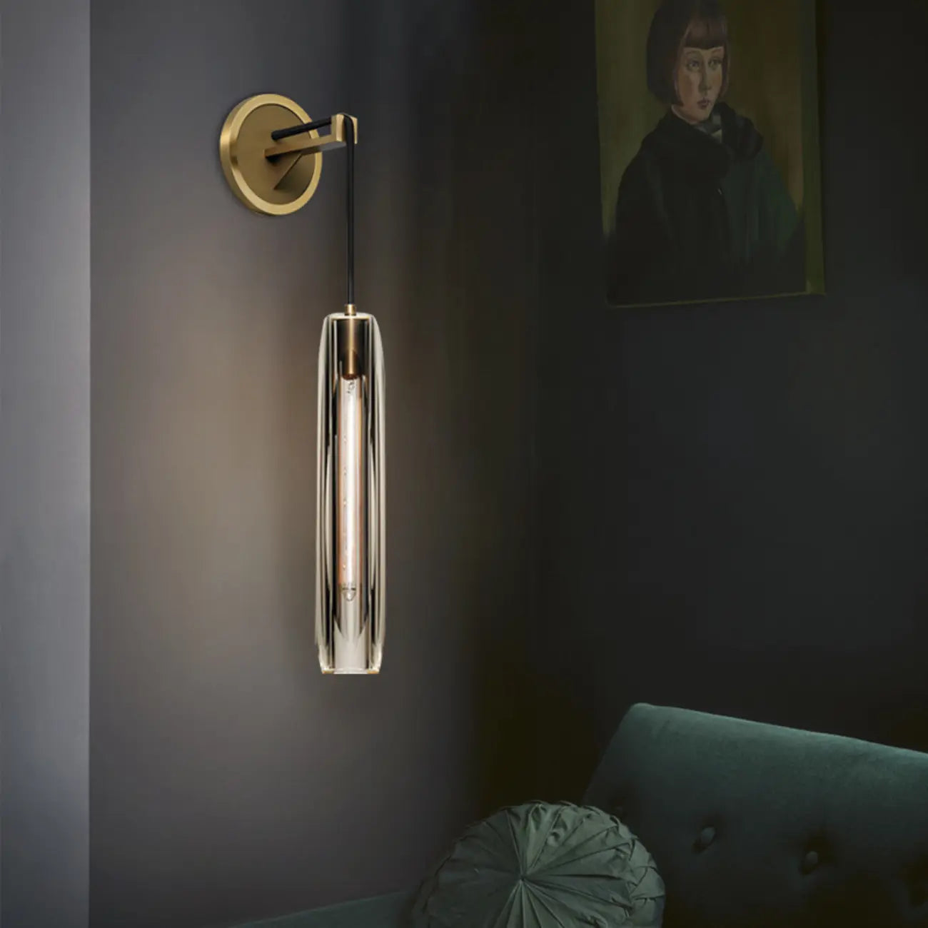 Modern Indoor Brass Wall Sconce with Geometric Crystal Shade