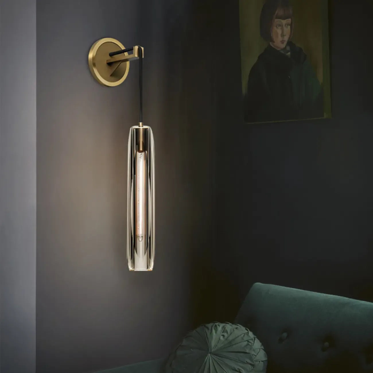 Modern Indoor Brass Wall Sconce with Geometric Crystal Shade