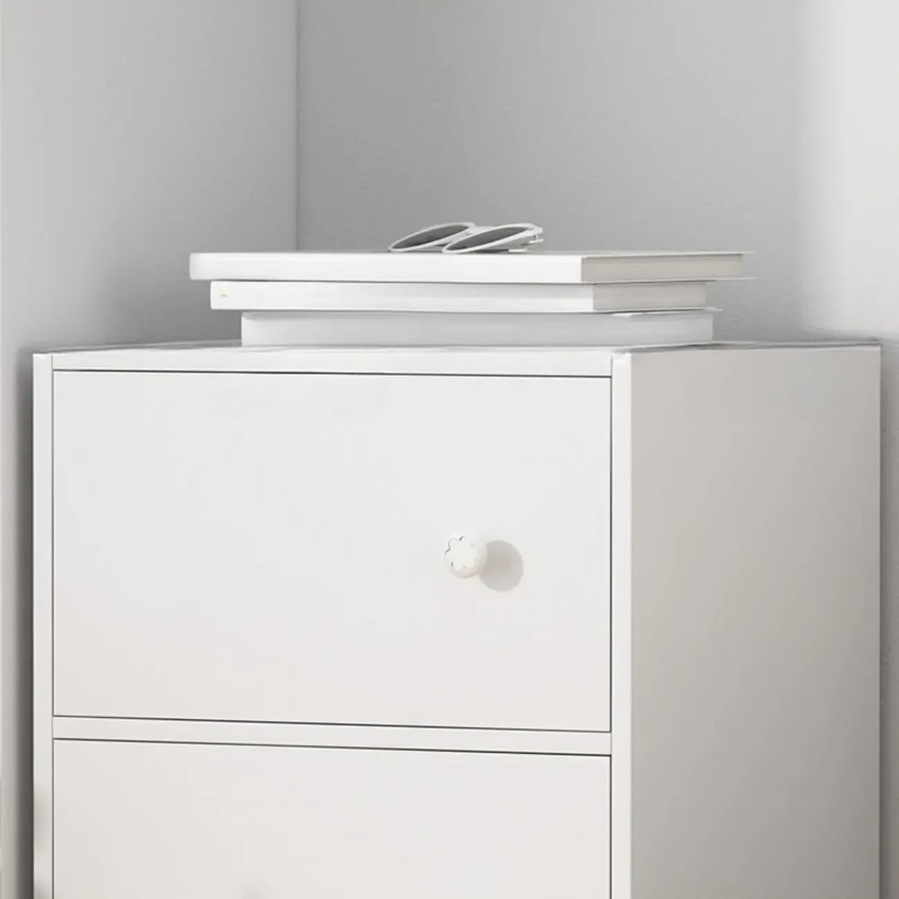 Minimalist Wooden Space-saving Storage Cabinet for Bedroom