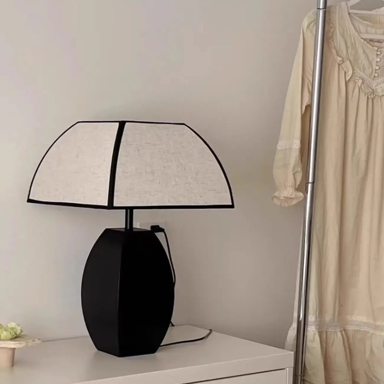 Modern Black Metal LED Table Lamp with Dome Shade