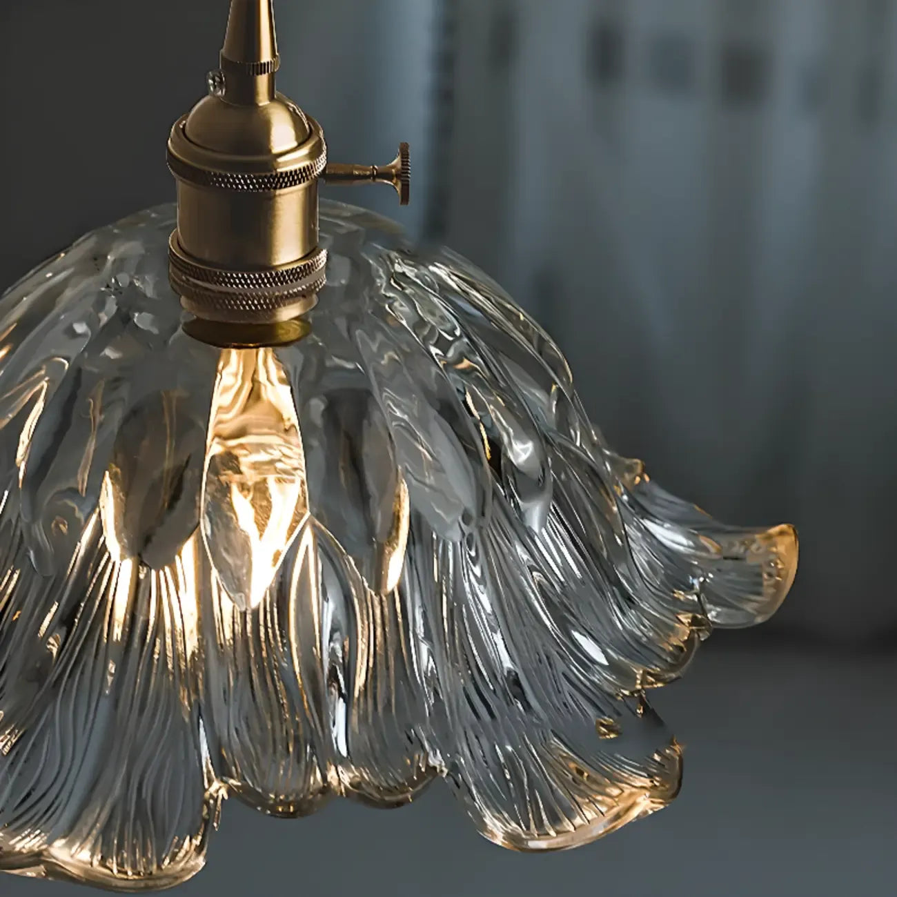 Adjustable Green Glass Pendant Light Fixture for Living Room