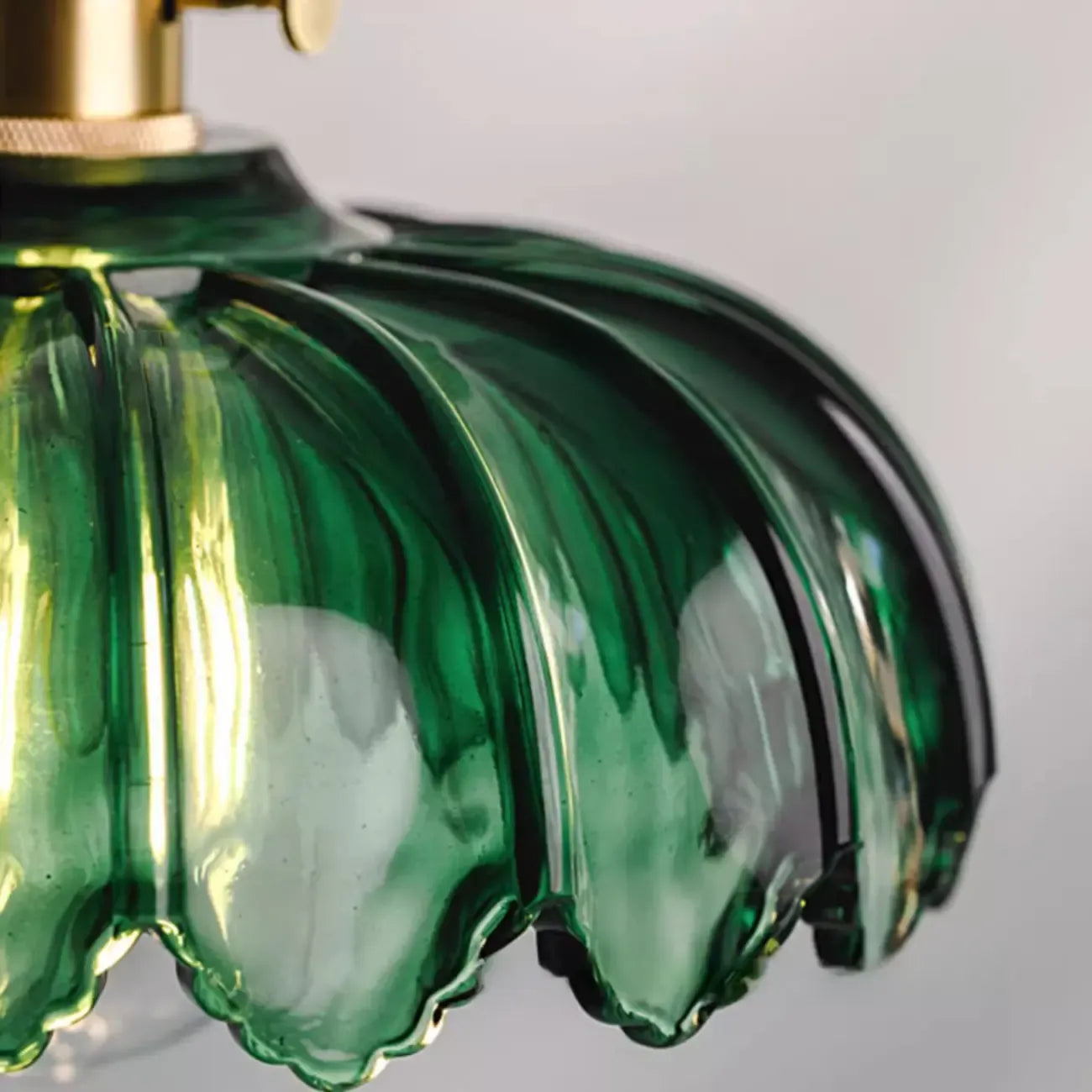 Adjustable Green Glass Pendant Light Fixture for Living Room