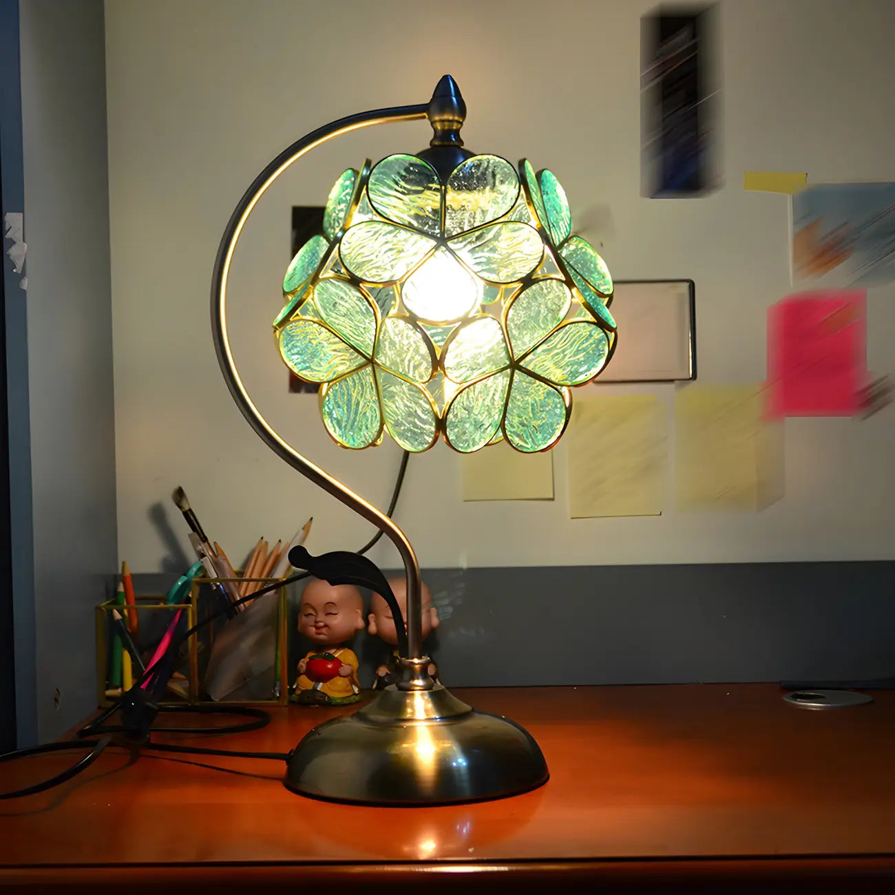 Vintage Stained Glass Flower Petal Table Lamp