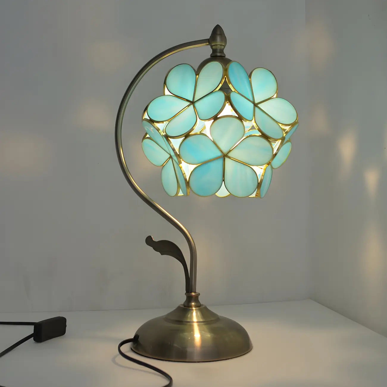 Vintage Stained Glass Flower Petal Table Lamp