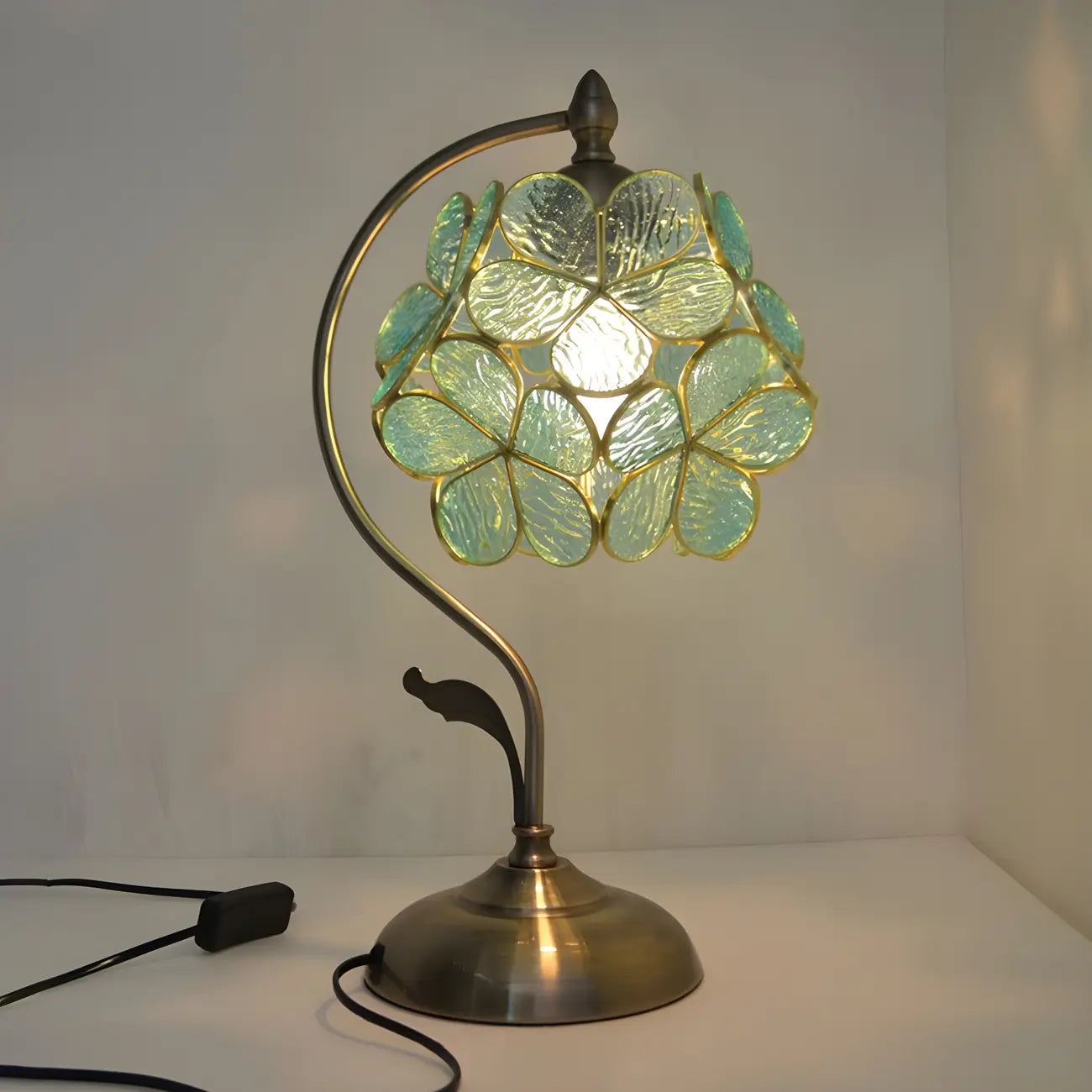 Vintage Stained Glass Flower Petal Table Lamp