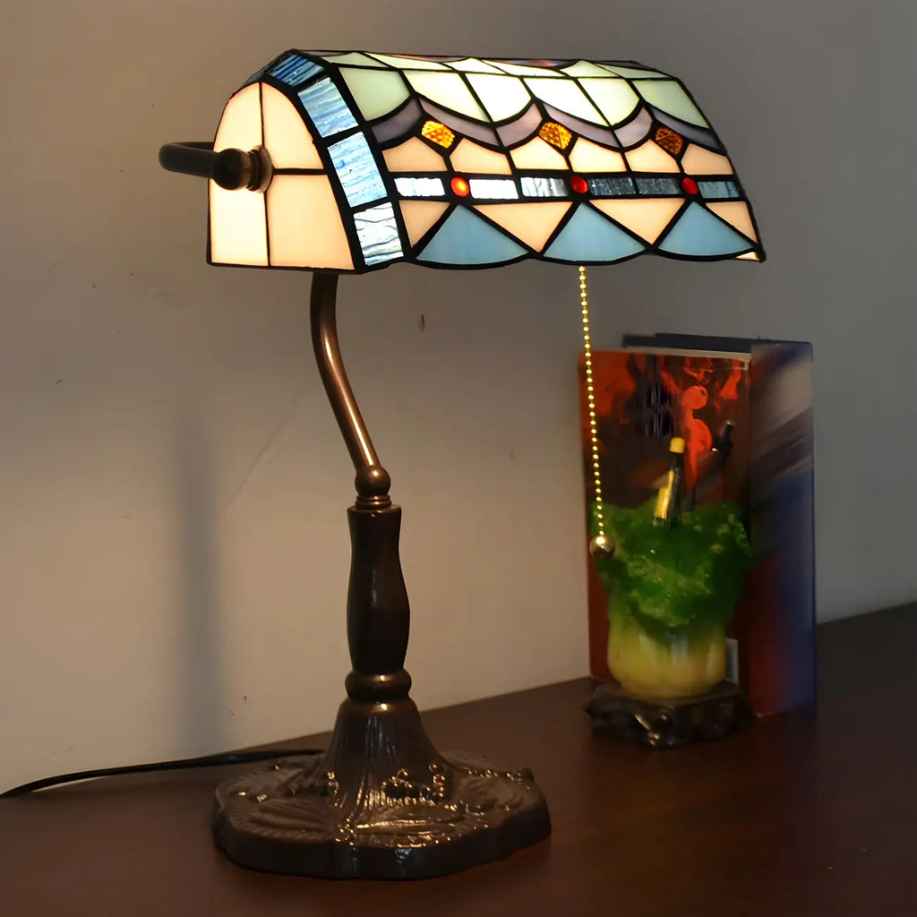 HomeyFad Retro Stained Glass LED Banker Table Lamp in Pull Chain