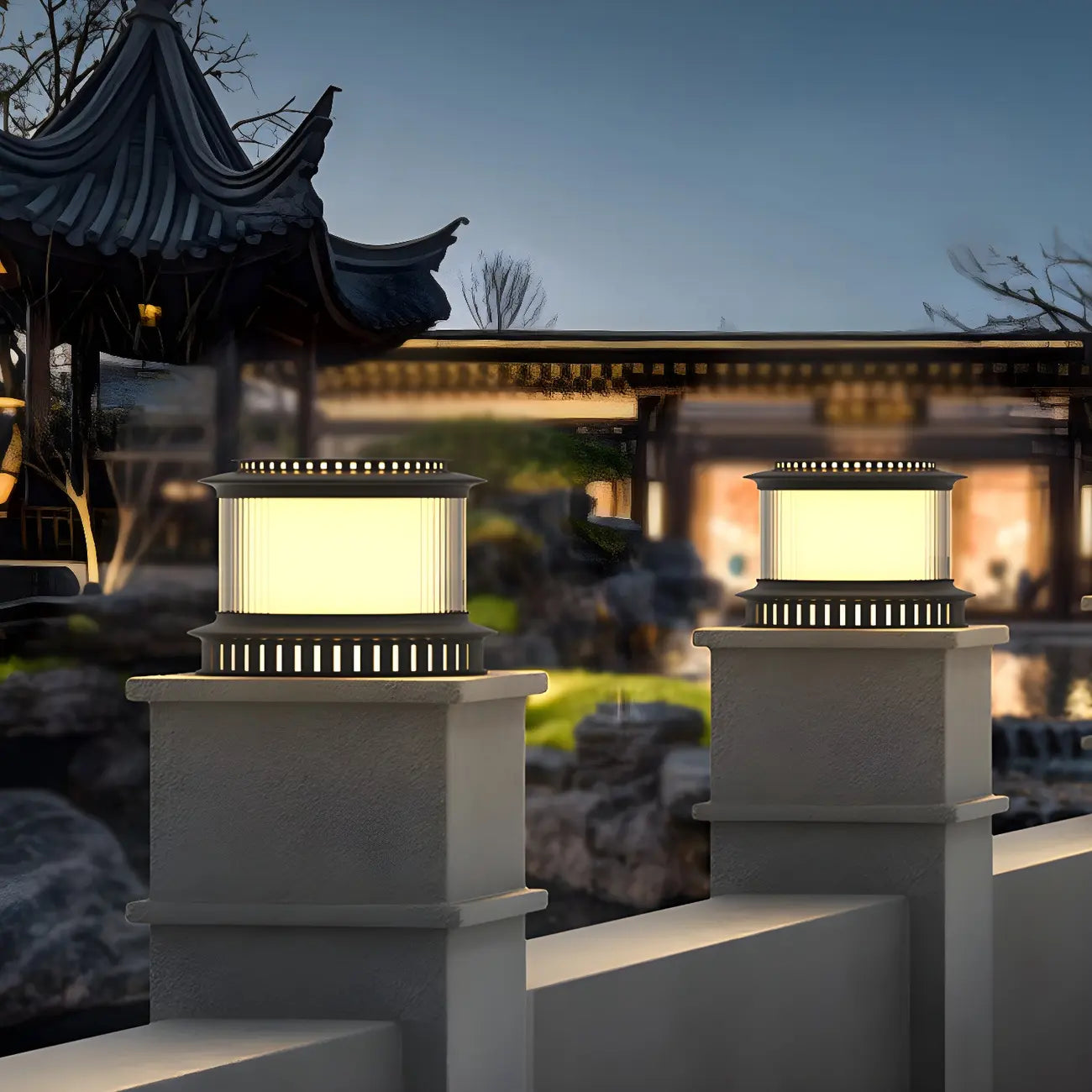 Black Metal Circular Drum Post Cap Light