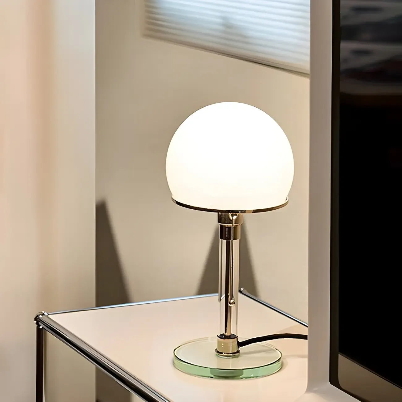 Minimalist  Dome Task Table Lamp with Pull Chain