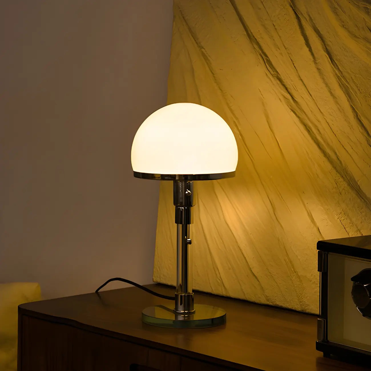 Minimalist  Dome Task Table Lamp with Pull Chain