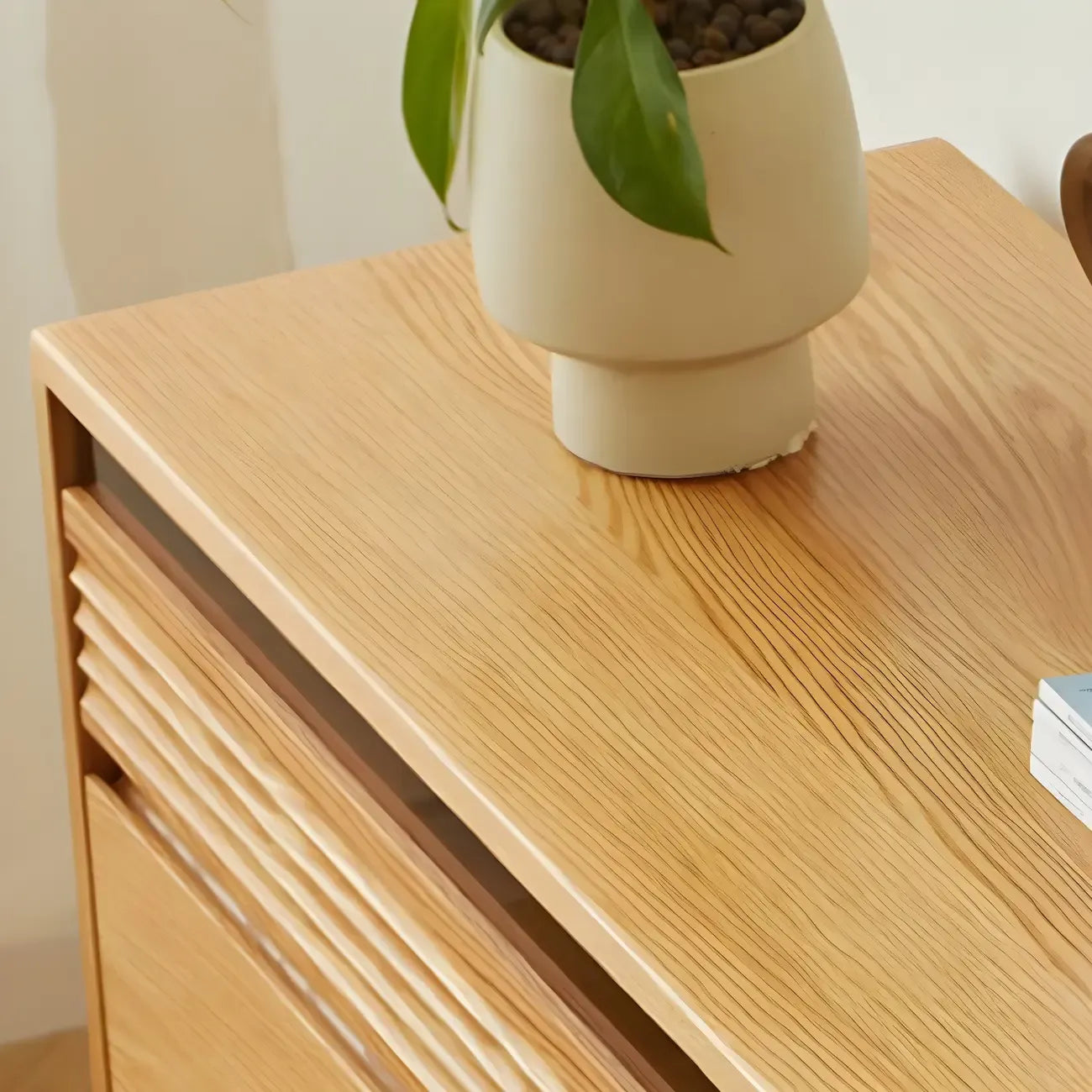 Scandinavian Natural Light Wood Dresser with 8-Drawers